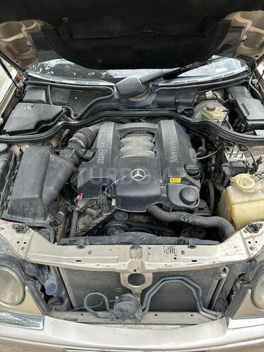 Mercedes E 230 1999, 400,000 km - 2.3 l - Bakı