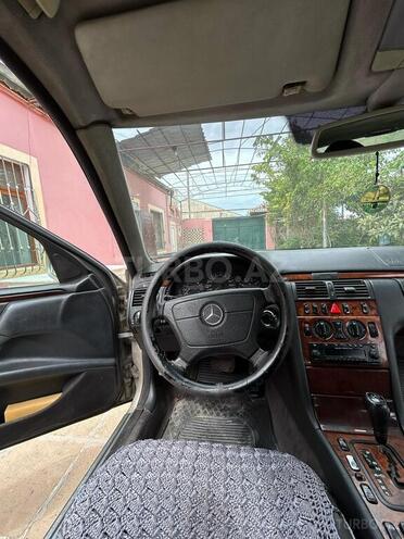 Mercedes E 230 1999, 400,000 km - 2.3 l - Bakı