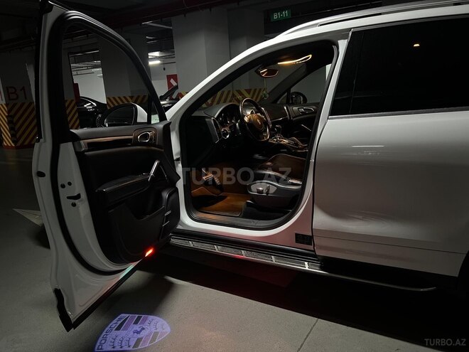 Porsche Cayenne 2012, 159,000 km - 3.6 л - Bakı