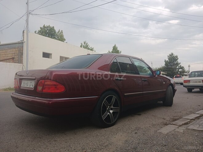Mercedes E 200 1999, 289,000 km - 2.0 l - Bərdə
