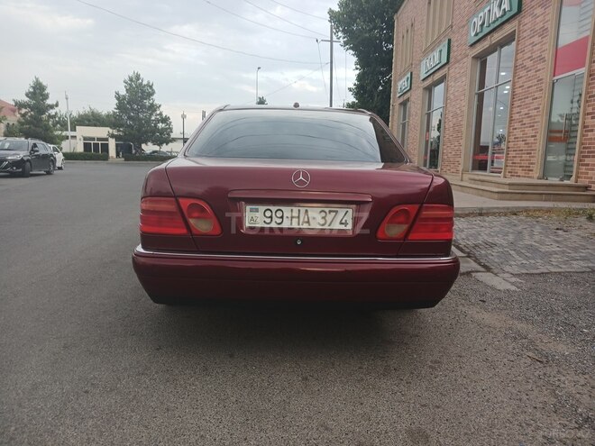 Mercedes E 200 1999, 289,000 km - 2.0 l - Bərdə