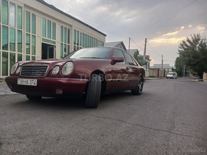 Mercedes E 200 1999, 289,000 km - 2.0 l - Bərdə