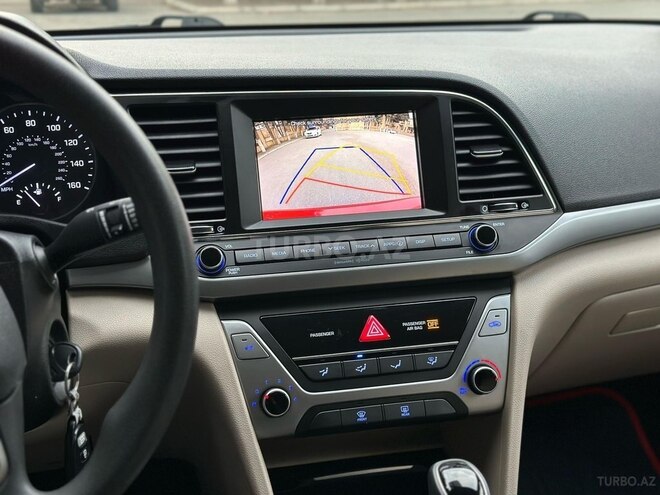 Hyundai Elantra 2018, 76,000 km - 2.0 l - Bakı