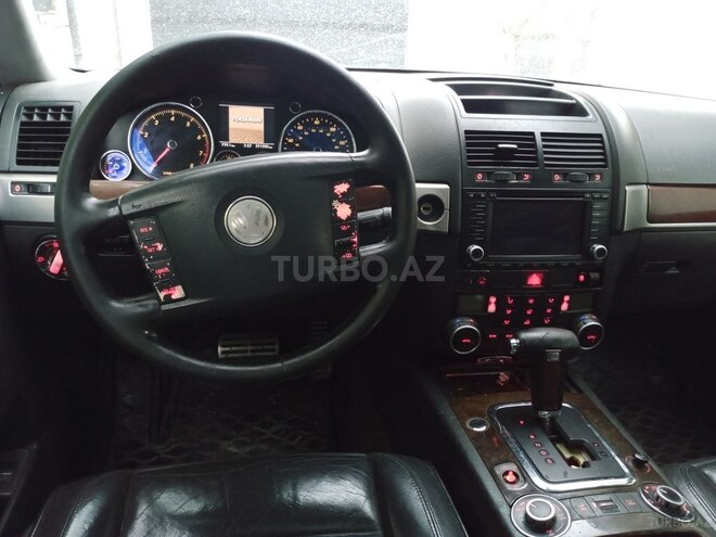 Volkswagen Touareg-8