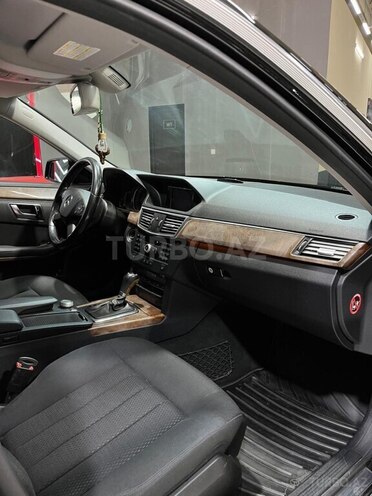 Mercedes E 220 d 2011, 250,000 km - 2.2 л - Sumqayıt