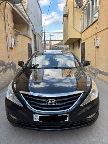 Hyundai Sonata-1