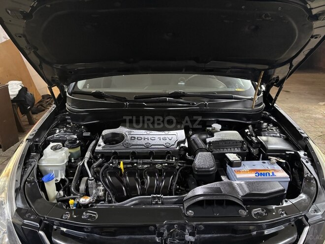 Hyundai Sonata-4