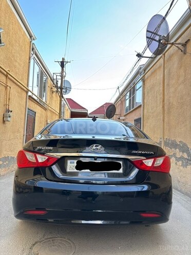 Hyundai Sonata-2