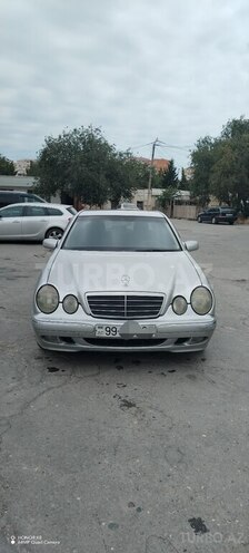 Mercedes E 220 d 2001, 357,000 km - 2.2 л - Sumqayıt