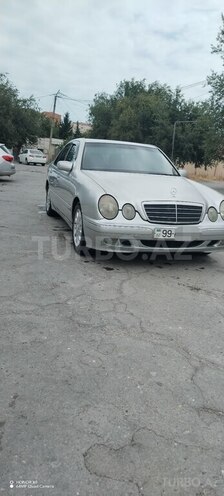 Mercedes E 220 d 2001, 357,000 km - 2.2 л - Sumqayıt