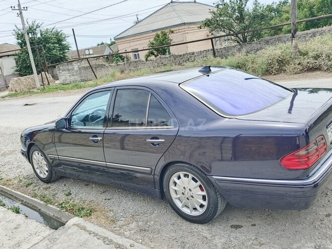 Mercedes E 240 1998, 366,500 km - 2.4 l - Sumqayıt