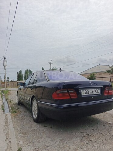 Mercedes E 240 1998, 366,500 km - 2.4 l - Sumqayıt
