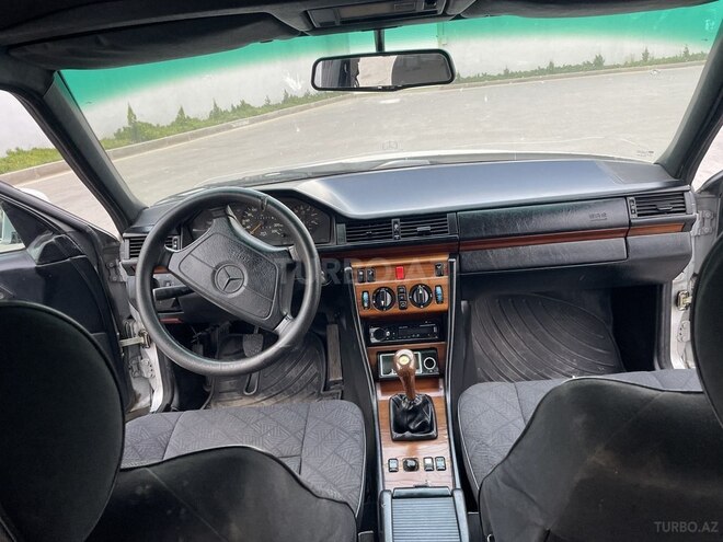 Mercedes E 300 d 1994, 451,846 km - 3.0 l - Beyləqan