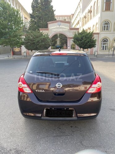 Nissan Tiida-2