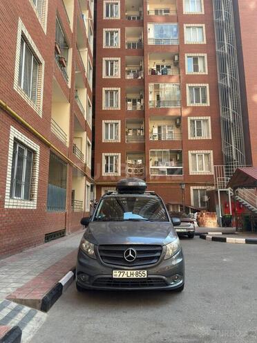 Mercedes  2015, 214,000 km - 2.0 л - Bakı