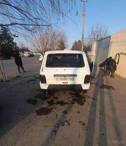 LADA (VAZ) Niva 2004, 499,999 km - 1.7 л - Samux
