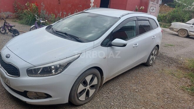 Kia Ceed 2013, 278,000 km - 1.4 l - Bərdə