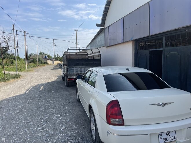 Chrysler 300C-5