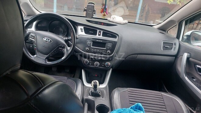 Kia Ceed 2013, 278,000 km - 1.4 l - Bərdə