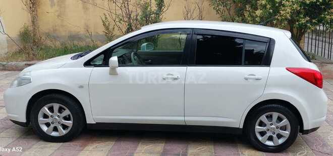Nissan Tiida-9