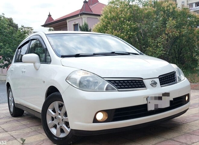 Nissan Tiida-6