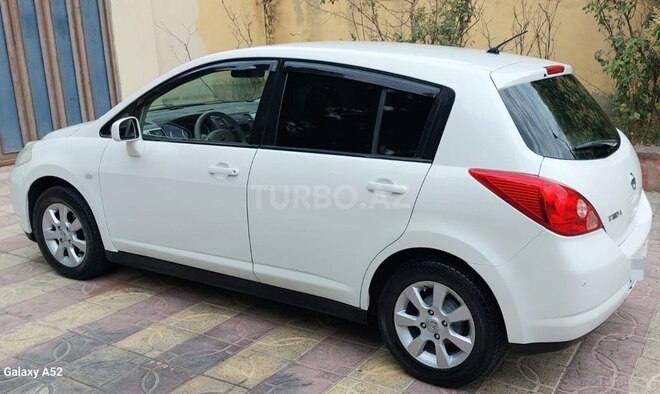 Nissan Tiida-2