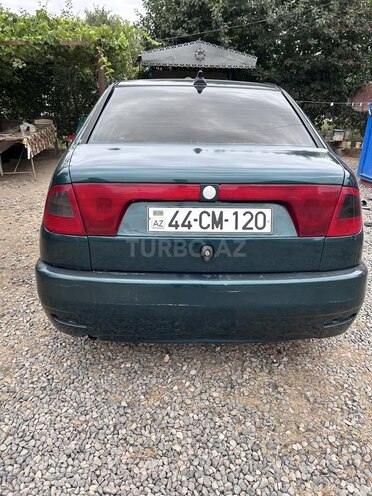 Volkswagen Polo 1996, 226,900 km - 1.6 l - Masallı