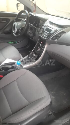 Hyundai Elantra 2015, 226,300 km - 1.8 l - Bakı