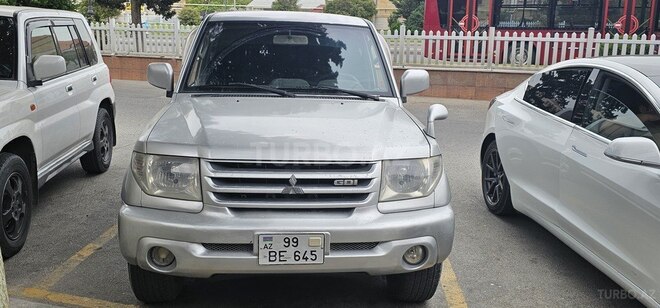 Mitsubishi Pajero io 2000, 400,000 km - 2.0 л - Bakı