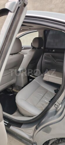 Volkswagen Passat 2004, 233,394 km - 1.8 l - Bakı
