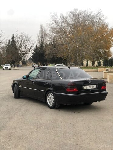 Mercedes  1998, 419,387 km - 1.8 l - Salyan