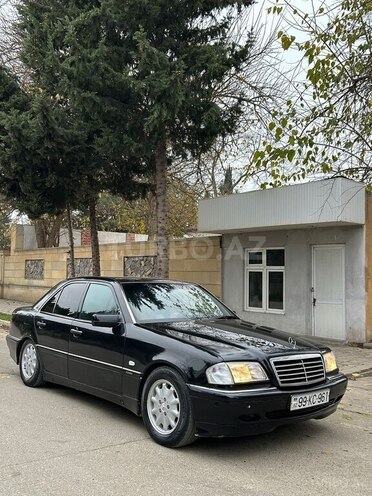 Mercedes  1998, 419,387 km - 1.8 l - Salyan