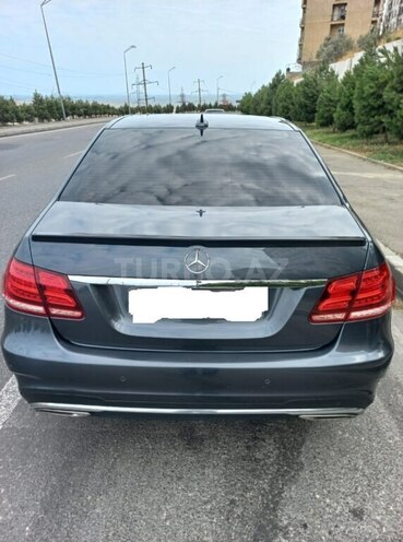 Mercedes E 220-2