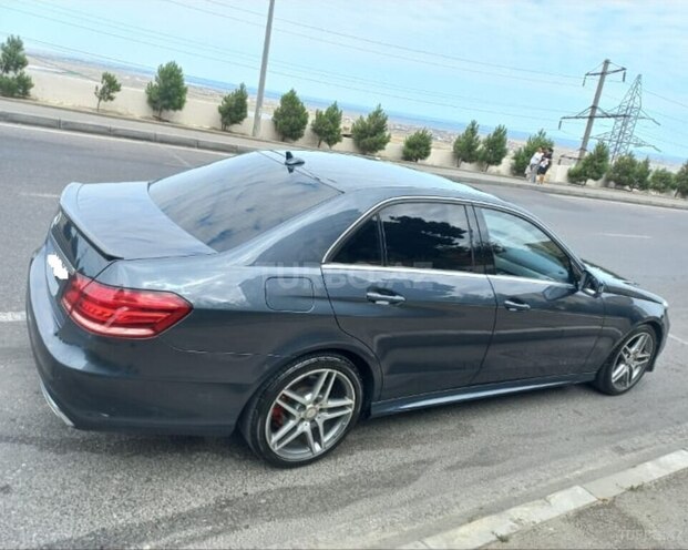 Mercedes E 220-4