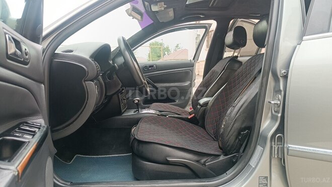 Volkswagen Passat 2002, 178,510 km - 1.8 l - Bakı