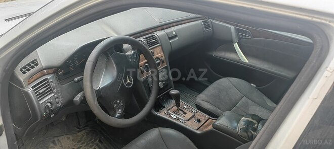 Mercedes E 220 d 2001, 280,000 km - 2.2 l - Bakı