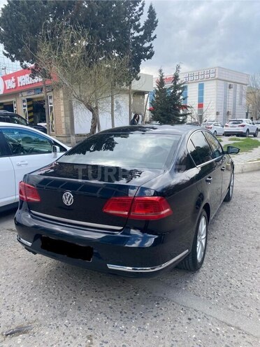 Volkswagen Passat 2011, 243,600 km - 1.8 l - Bakı