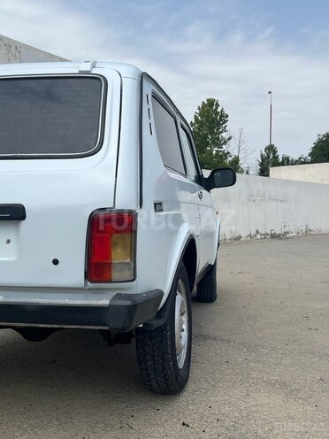 LADA (VAZ) Niva 2005, 198,000 km - 1.7 л - Salyan