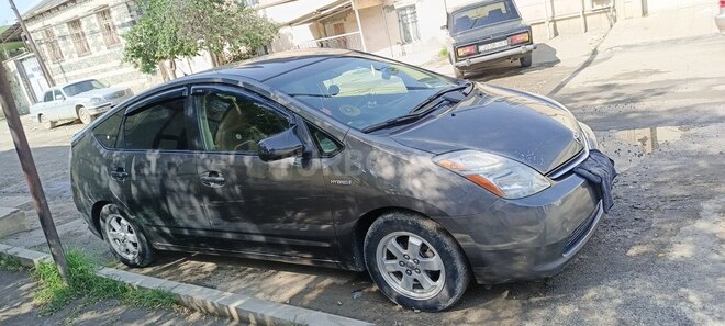 Toyota Prius-2