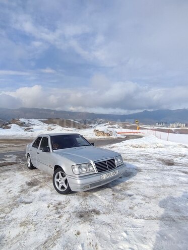 Mercedes E 250 1993, 555,555 km - 2.5 l - Bakı