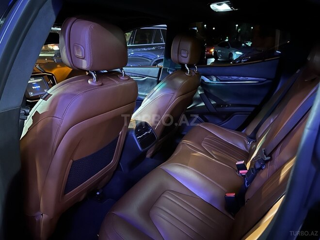 Maserati Ghibli-10