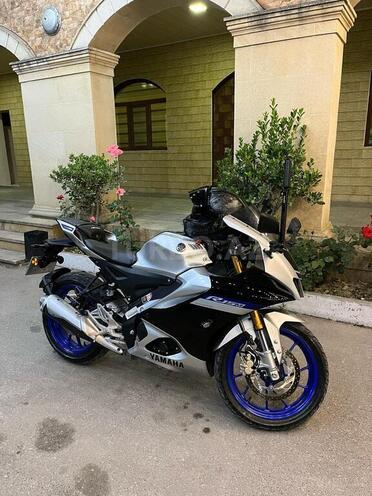 Yamaha R15M-1