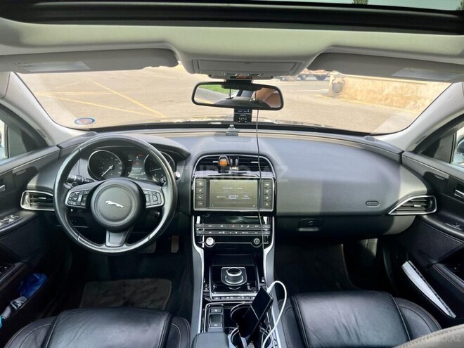 Jaguar XE 2016, 94,000 km - 2.0 l - Bakı