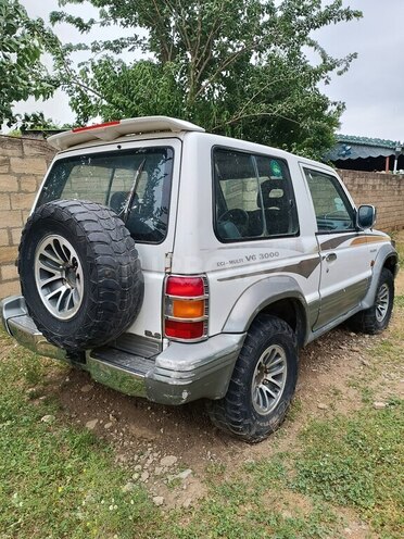 Mitsubishi Pajero 1995, 276,342 km - 3.0 л - Şamaxı