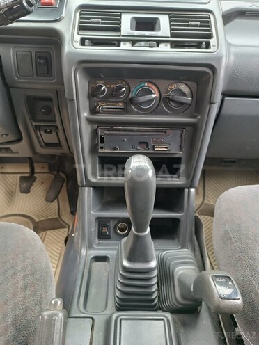 Mitsubishi Pajero 1995, 276,342 km - 3.0 л - Şamaxı