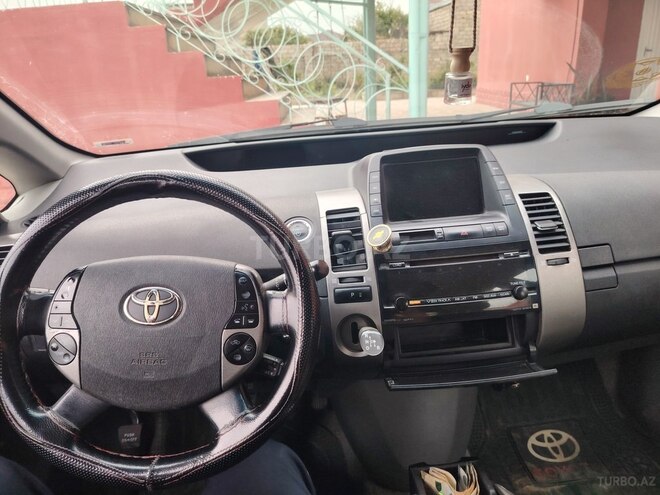 Toyota Prius-10