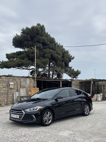 Hyundai Elantra-3