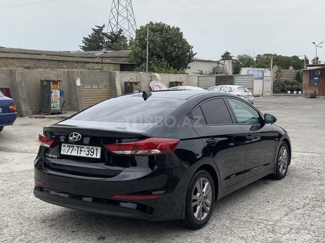 Hyundai Elantra-5