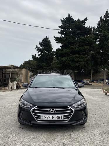 Hyundai Elantra-1