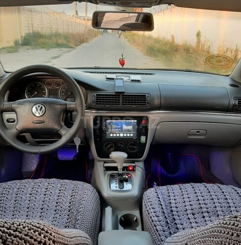 Volkswagen Passat 2003, 275,000 km - 1.8 l - Bakı